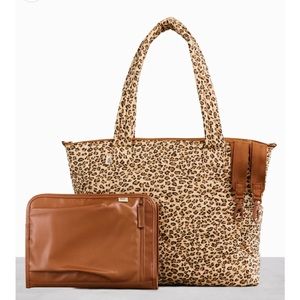 BEIS The Tote Diaper Bag in Wild Child